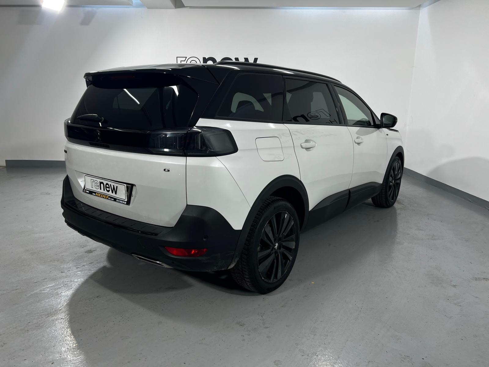 2023 Peugeot 5008
