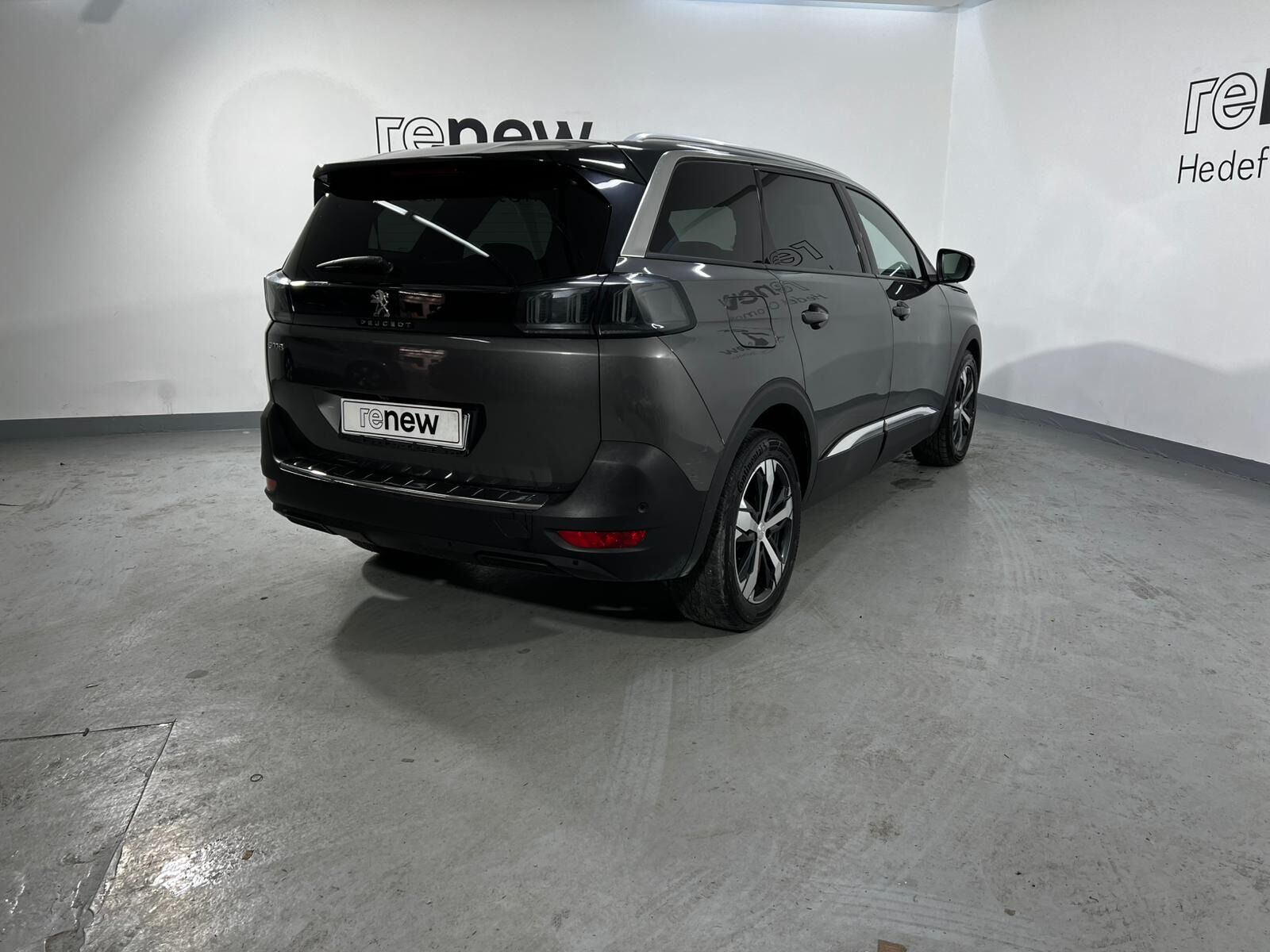 2023 Peugeot 5008