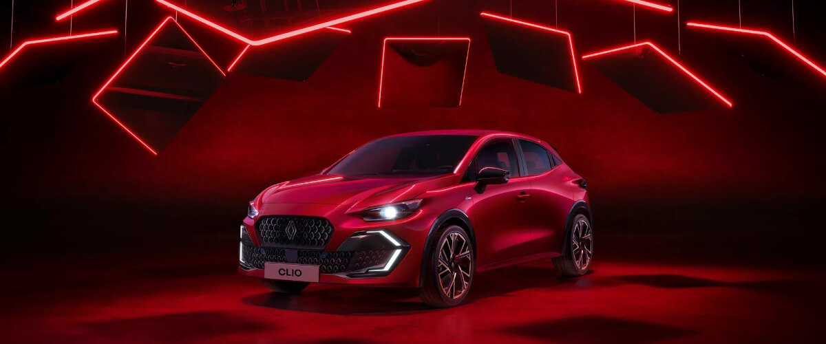 YENİ RENAULT CLIO NİSAN AYINA ÖZEL TAKAS DESTEĞİ İLE BİRLİKTE