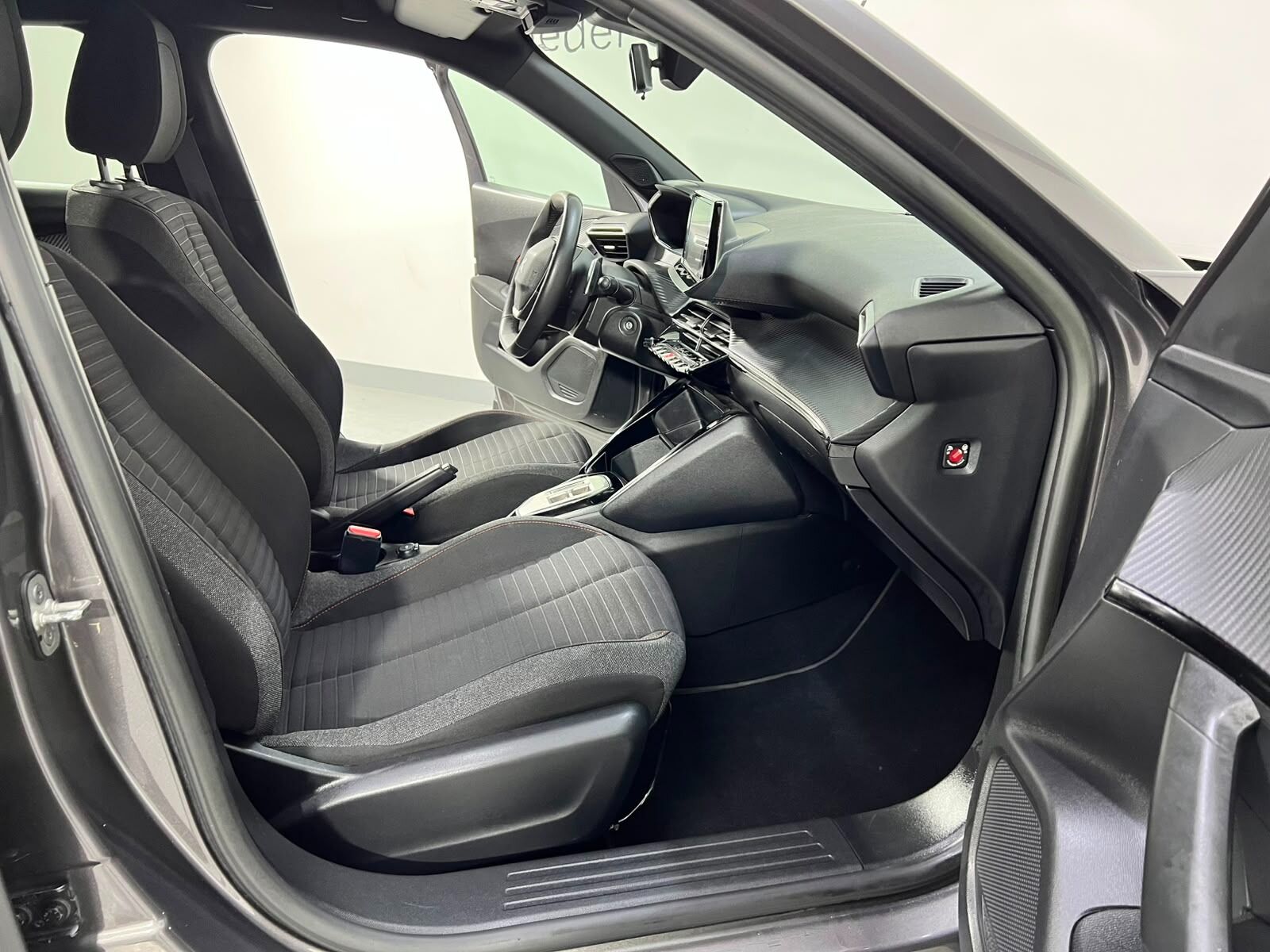 2023 Peugeot 2008
