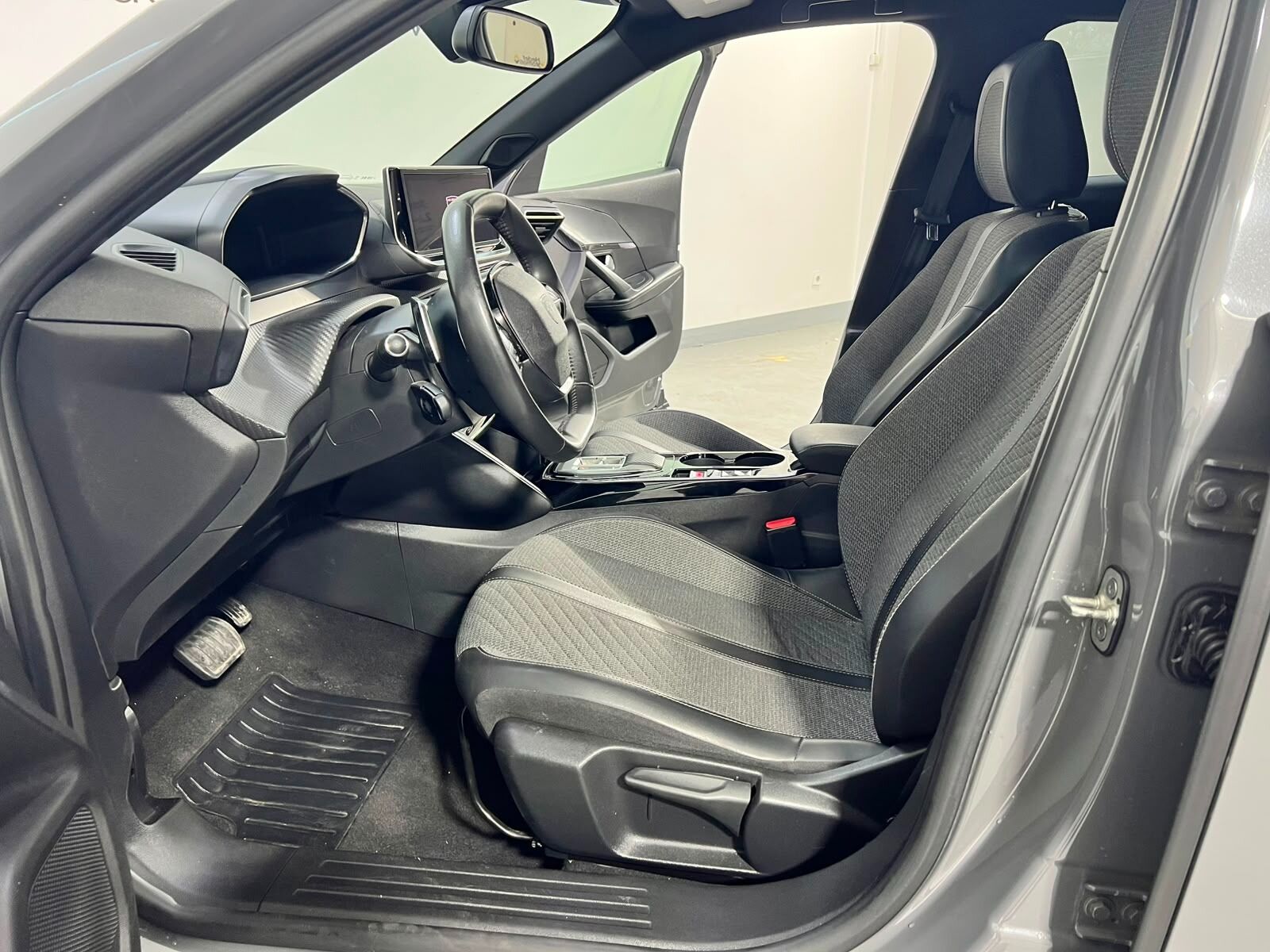 2023 Peugeot 2008