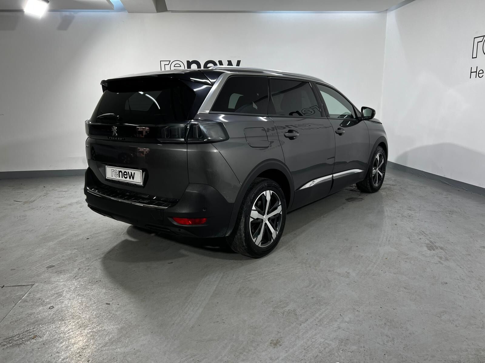 2023 Peugeot 5008