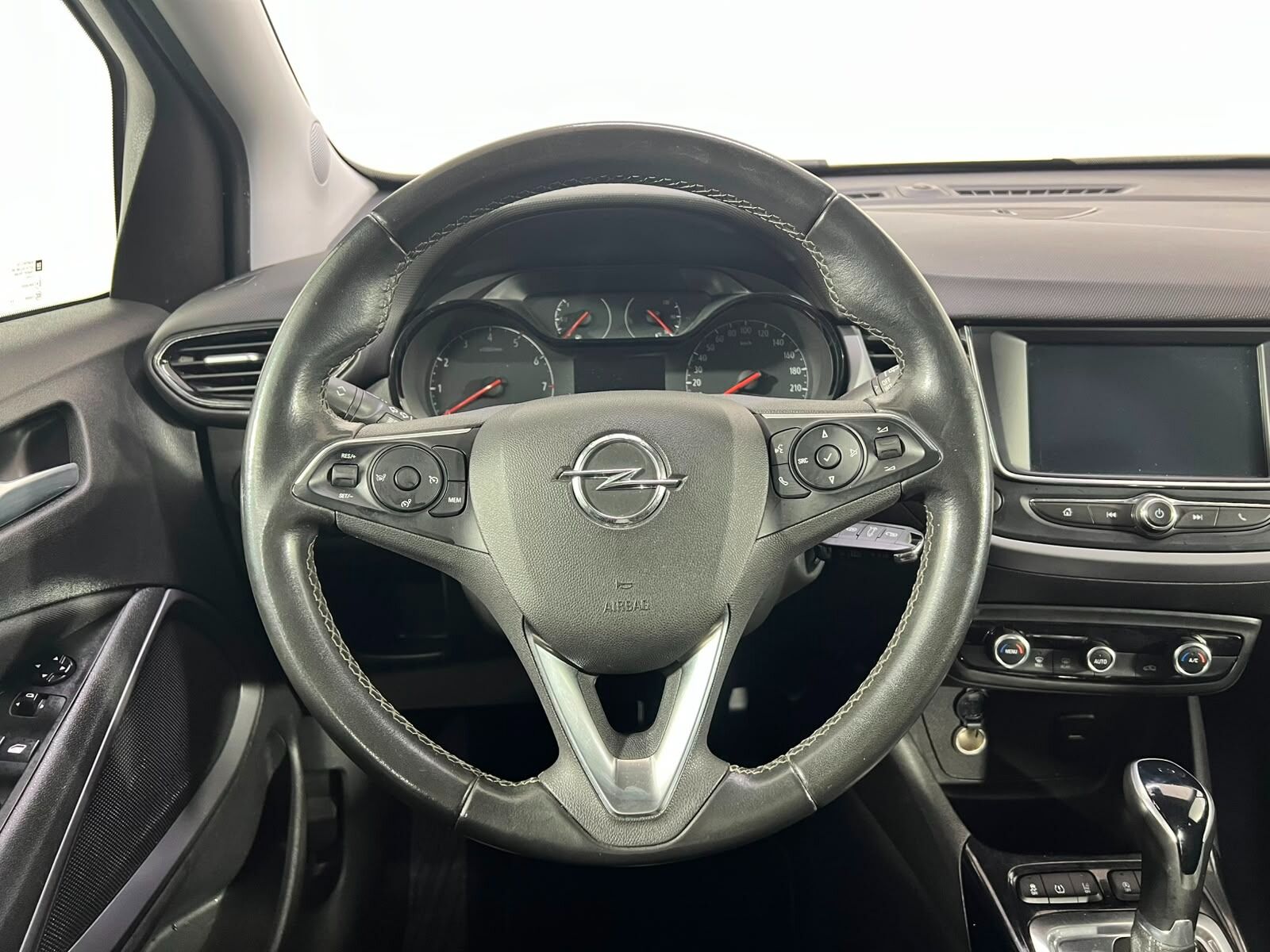 2024 Opel Crossland