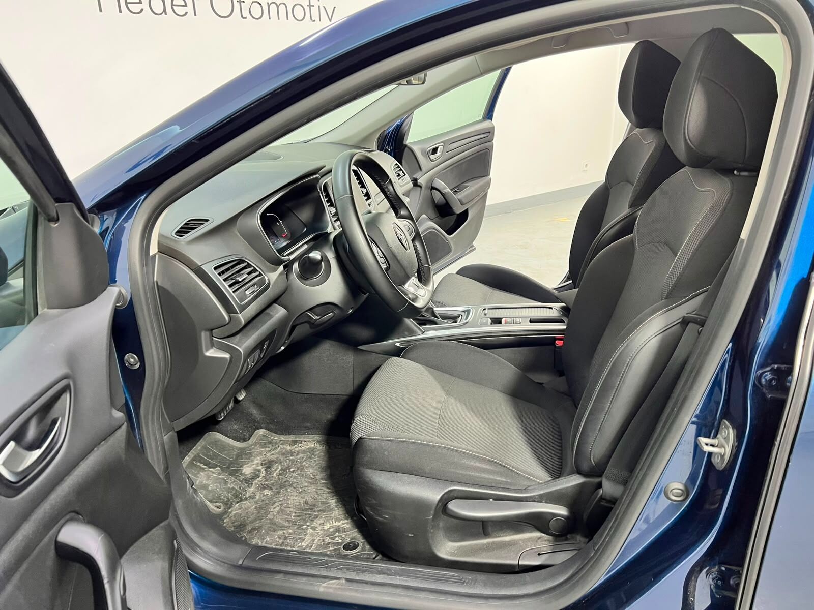 2023 Renault Megane