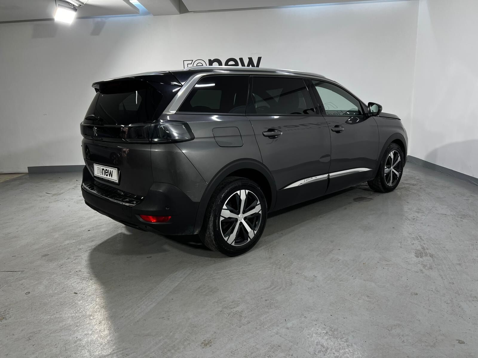2023 Peugeot 5008