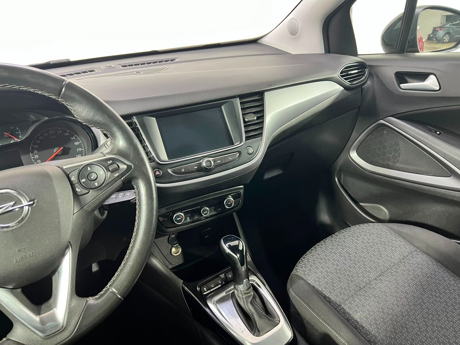 2024 Opel Crossland