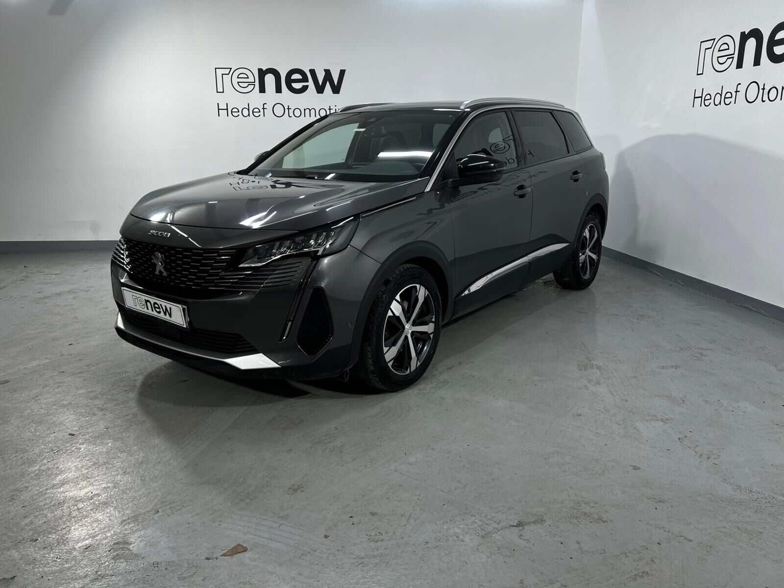 2023 Peugeot 5008