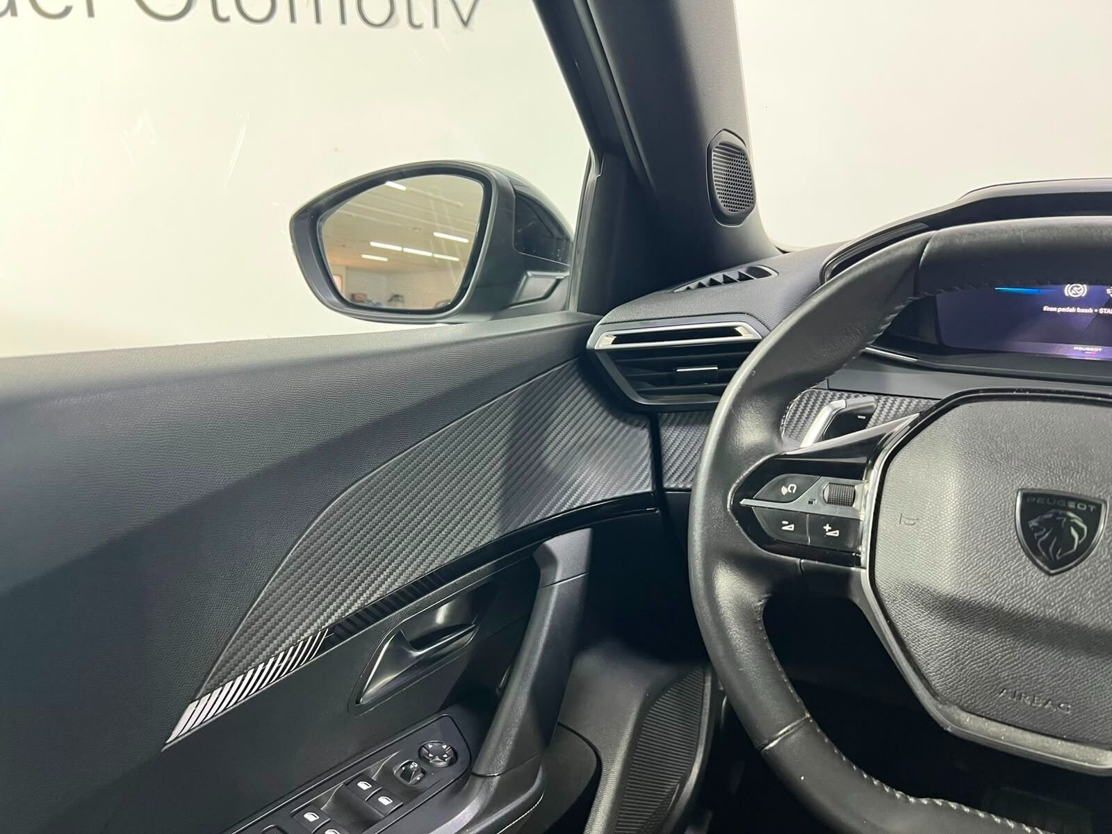 2023 Peugeot 2008