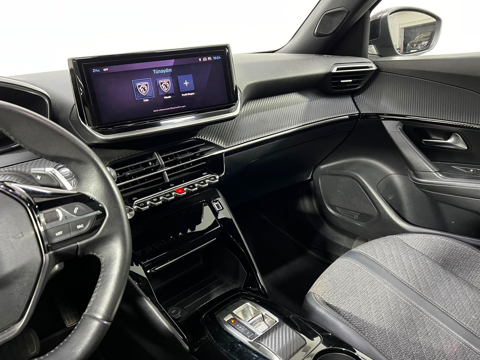 2023 Peugeot 2008