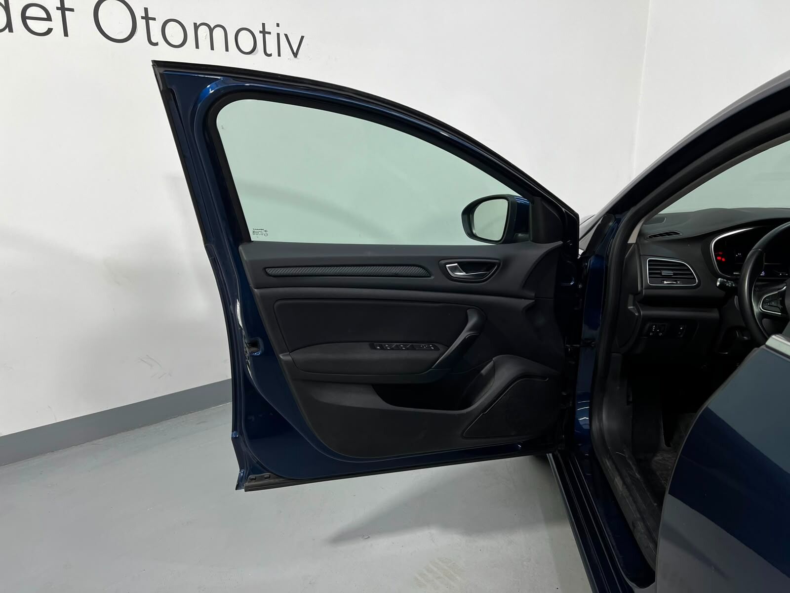 2023 Renault Megane