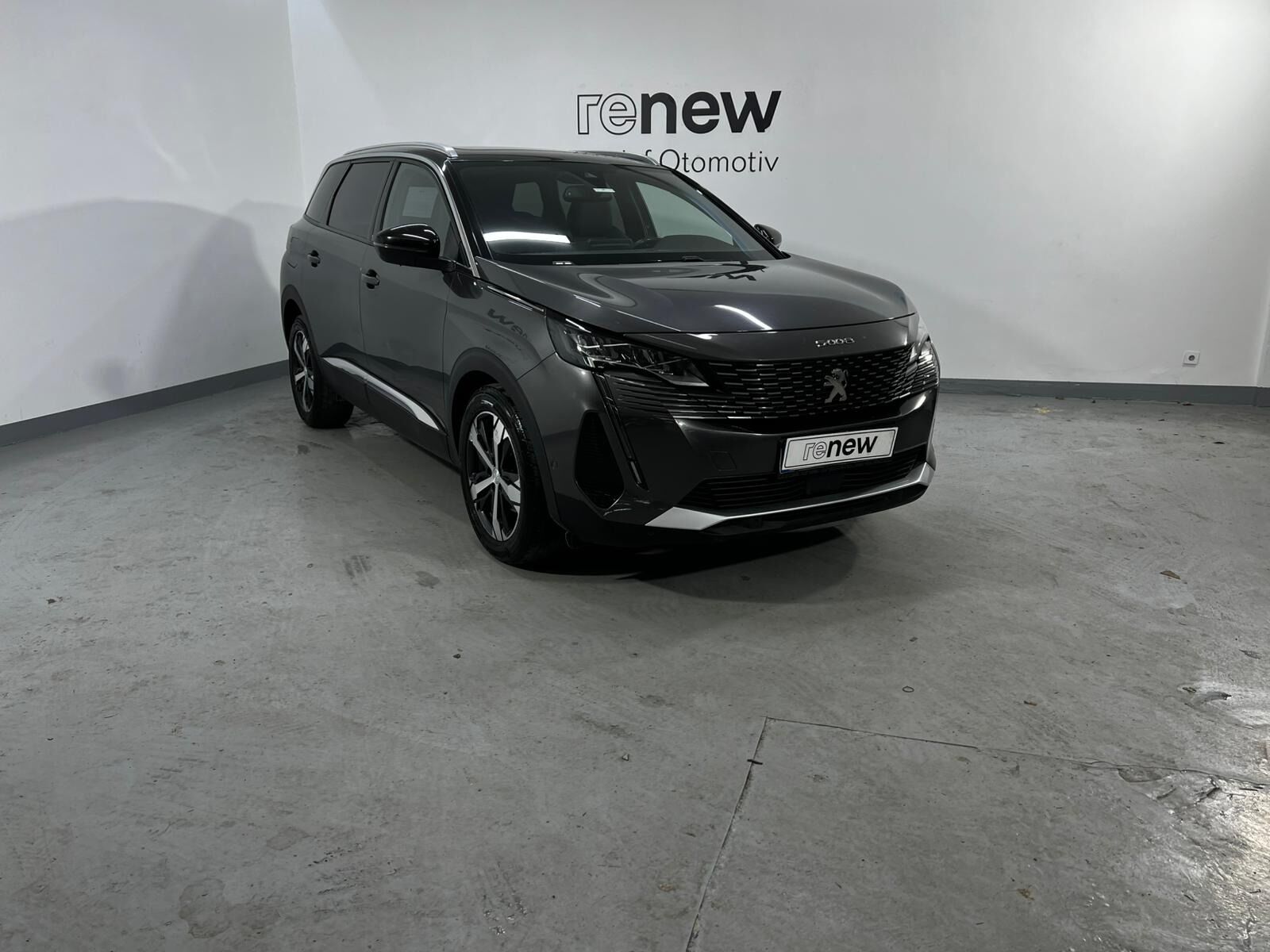2023 Peugeot 5008