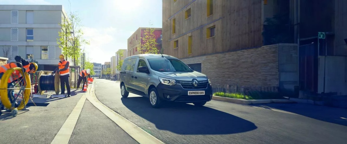 RENAULT EXPRESS VAN KASIM AYINA ÖZEL 915.000 TL'DEN BAŞLAYAN FİYATLARLA