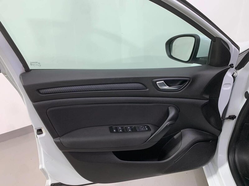 renault-megane-1-90-459186-3410024.jpeg