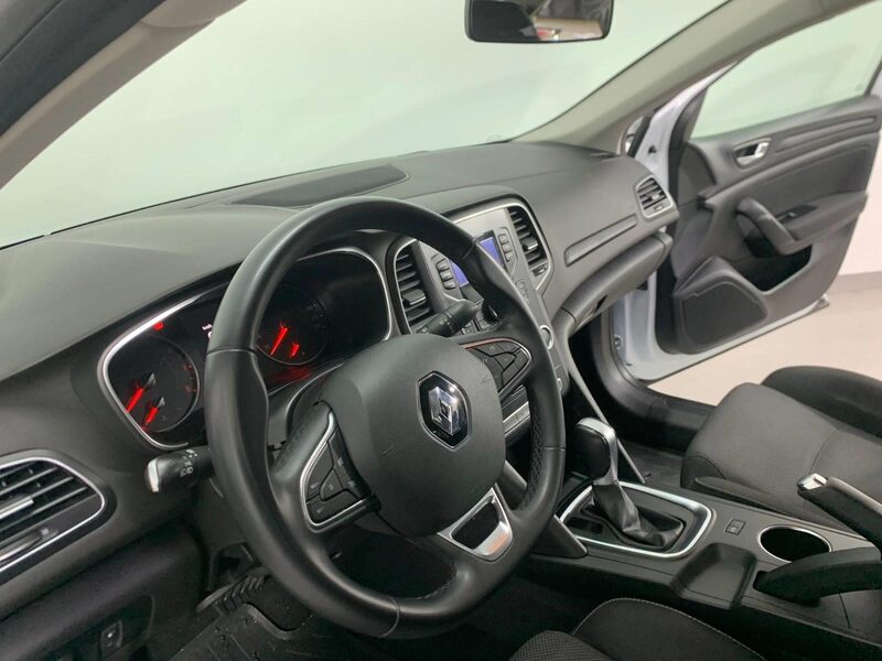 renault-megane-1-90-468628-3469863.jpeg