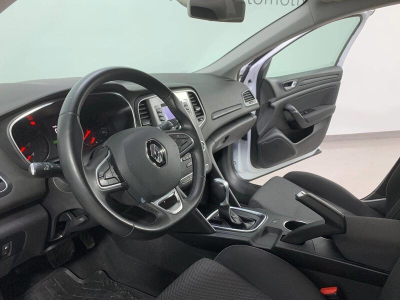 renault-megane-1-90-459186-3410006.jpeg