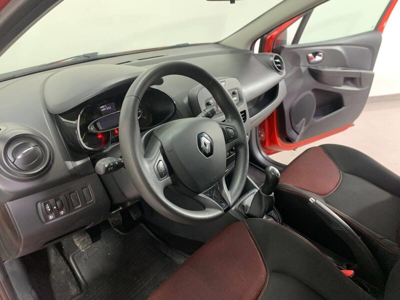 renault-clio-1-90-468181-3467602.jpeg