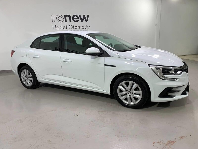 renault-megane-1-90-458603-3406164.jpeg