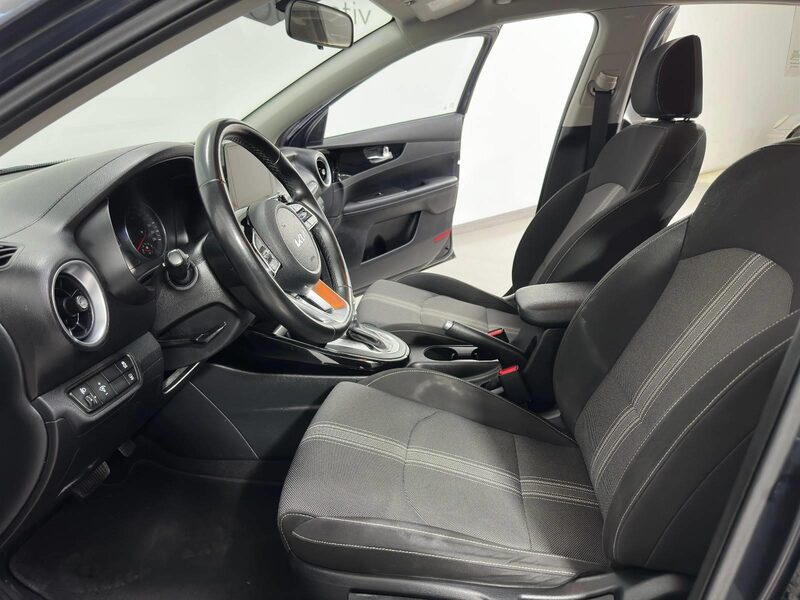 kia-cerato-1-90-462848-3433980.jpeg