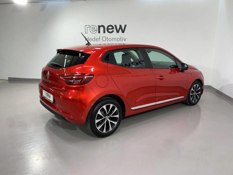 renault-clio-1-90-461716-3427319.jpeg