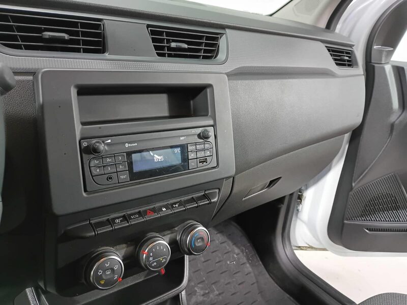 renault-express-1-90-470687-3483288.jpeg