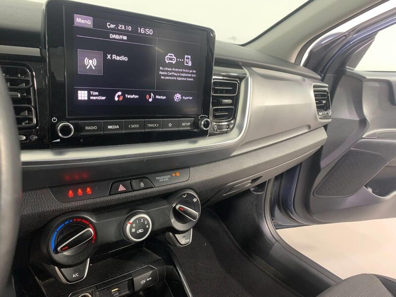 kia-stonic-1-90-461562-3425985.jpeg