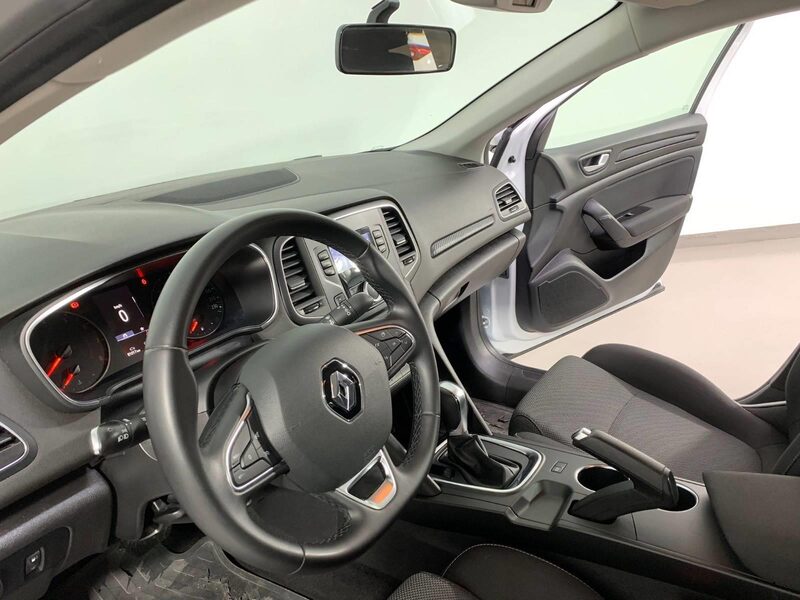 renault-megane-1-90-458603-3406139.jpeg