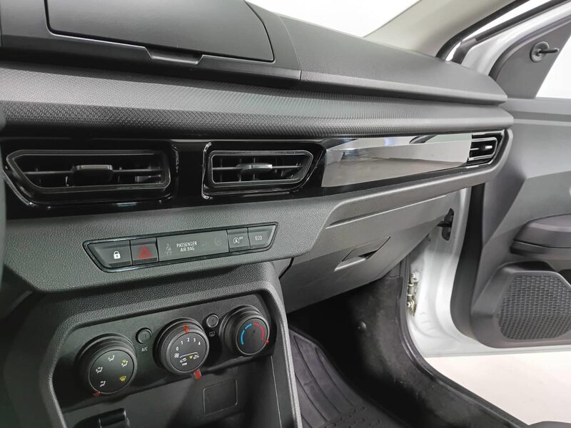 renault-taliant-1-90-470688-3483340.jpeg