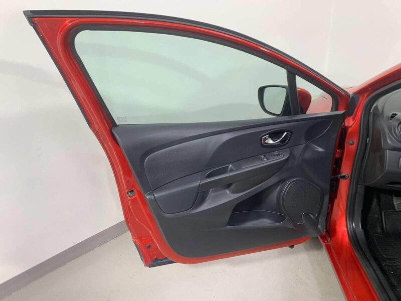 renault-clio-1-90-468181-3467611.jpeg