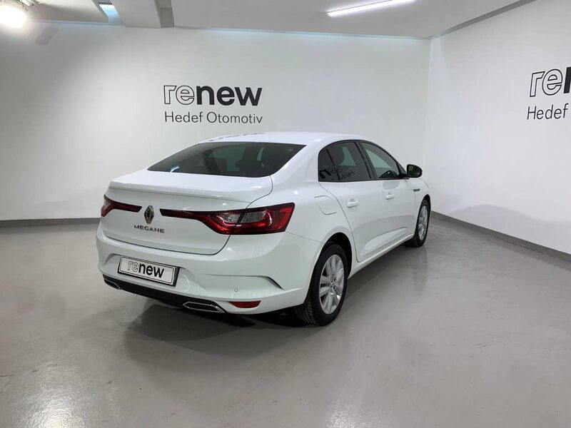 renault-megane-1-90-459186-3410014.jpeg