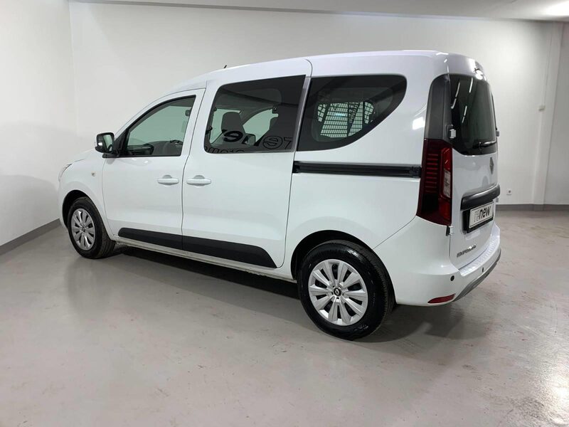 renault-express-1-90-468309-3468205.jpeg