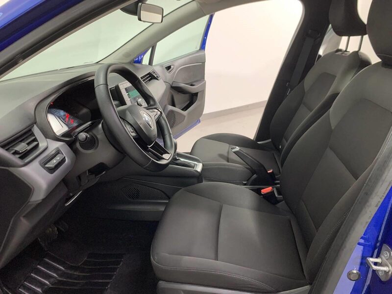 renault-clio-1-90-470353-3480578.jpeg