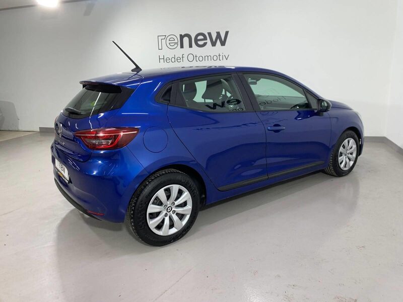 renault-clio-1-90-470353-3480591.jpeg