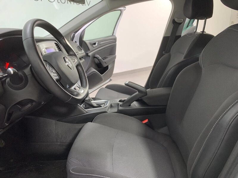 renault-megane-1-90-459186-3410026.jpeg