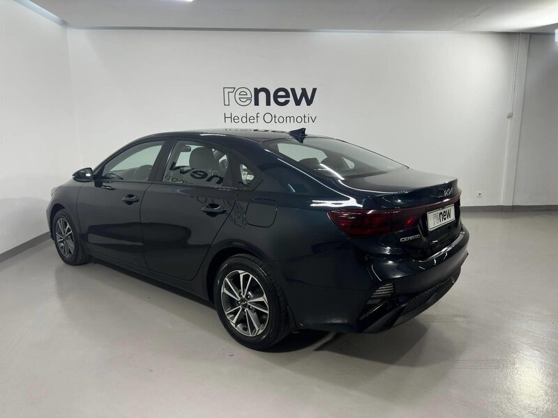 kia-cerato-1-90-462848-3433953.jpeg