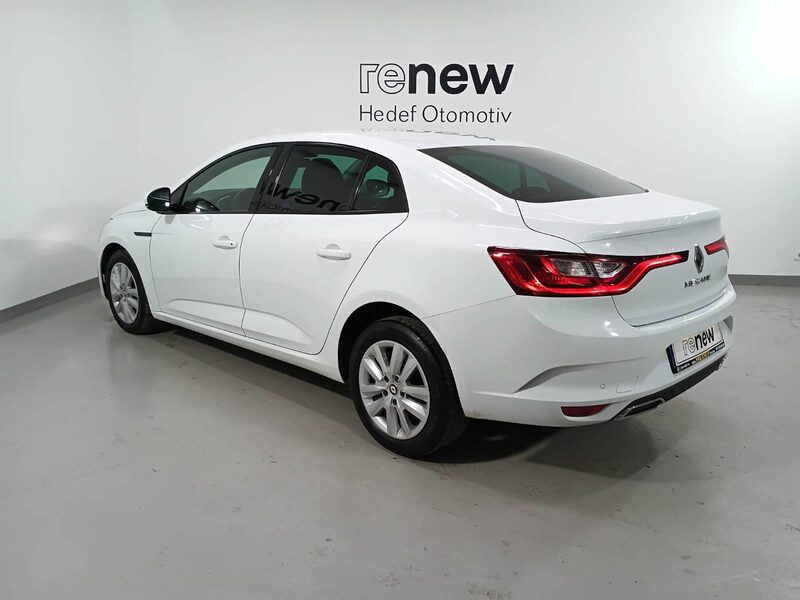 renault-megane-1-90-470679-3483159.jpeg