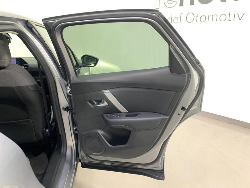 citroen-c4-1-90-463539-3438531.jpeg