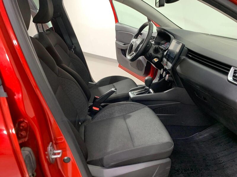 renault-clio-1-90-463392-3437256.jpeg
