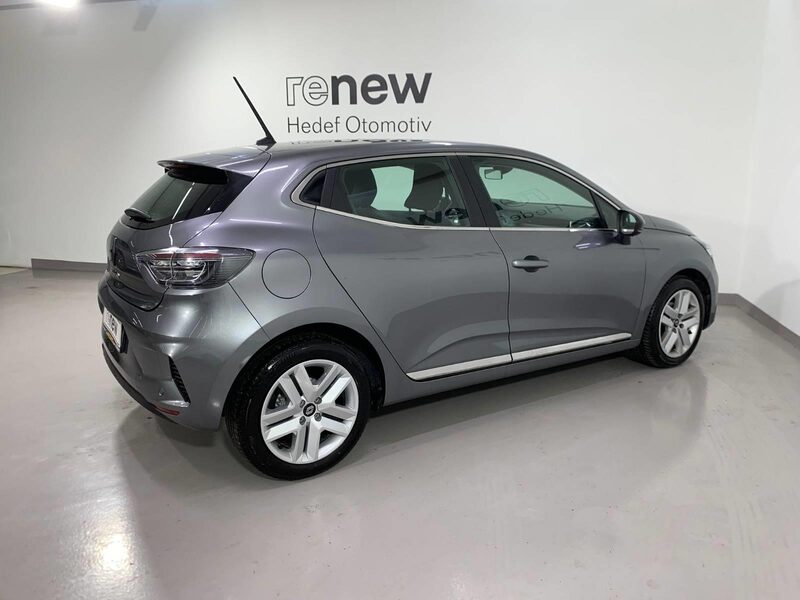 renault-clio-1-90-466361-3456289.jpeg