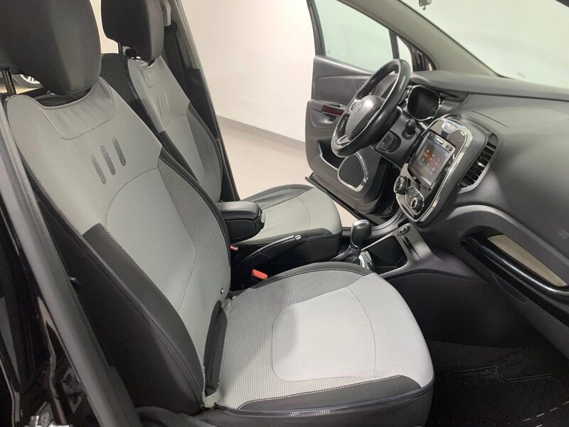 renault-captur-1-90-466723-3458596.jpeg
