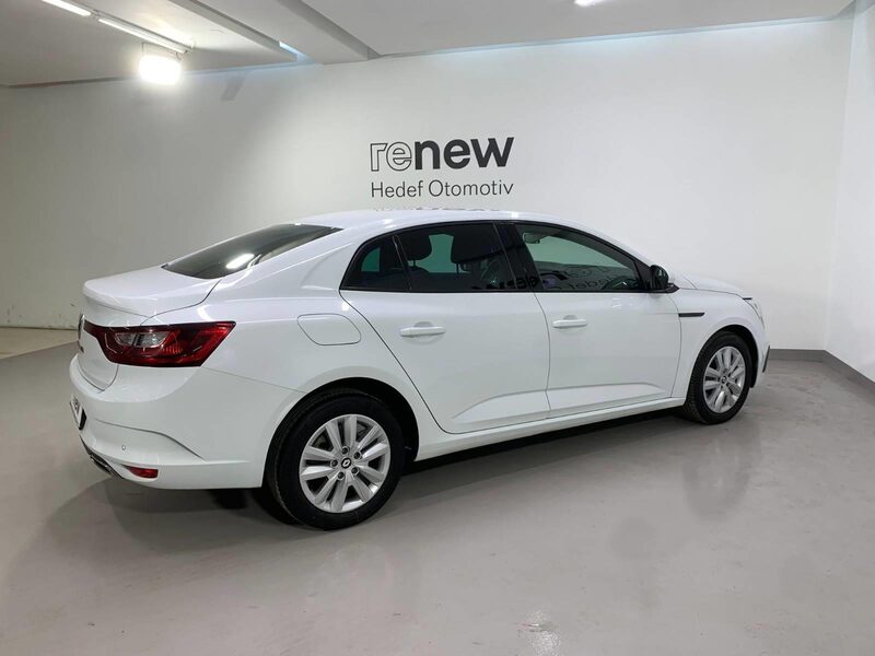 renault-megane-1-90-459186-3410027.jpeg