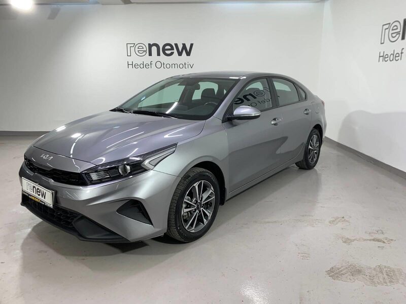 kia-cerato-1-90-467753-3465341.jpeg