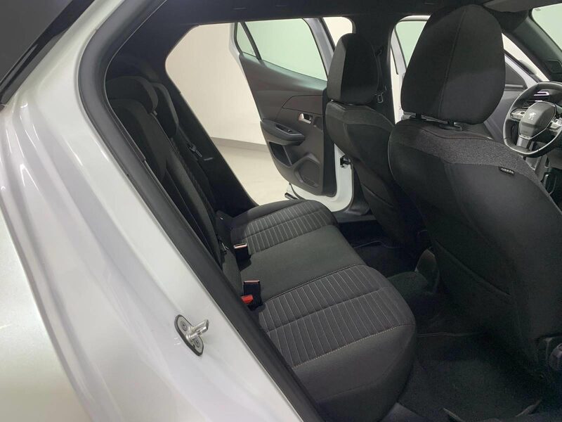 peugeot-2008-1-90-460499-3417755.jpeg