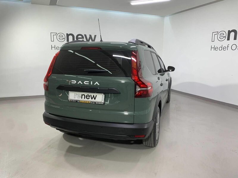 dacia-jogger-1-90-439107-3286576.jpeg