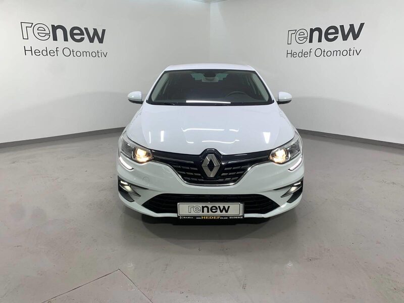 renault-megane-1-90-458763-3407260.jpeg