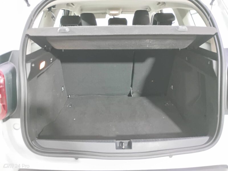 dacia-duster-1-90-465029-3450422.jpeg