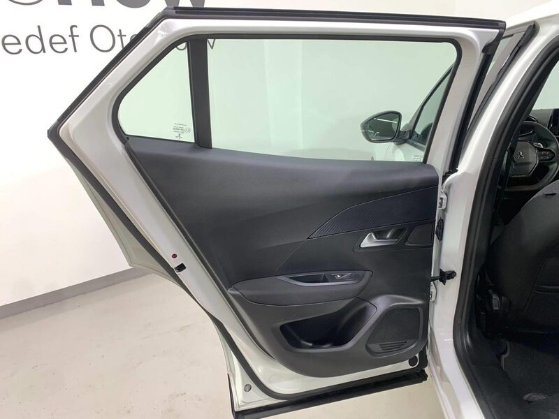 peugeot-2008-1-90-460499-3417779.jpeg