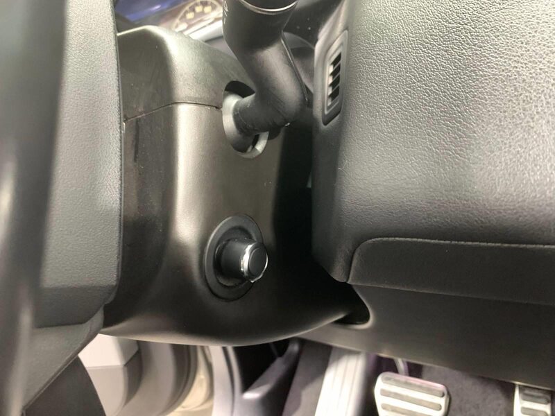 land-rover-range-rover-sport-1-90-468632-3470020.jpeg