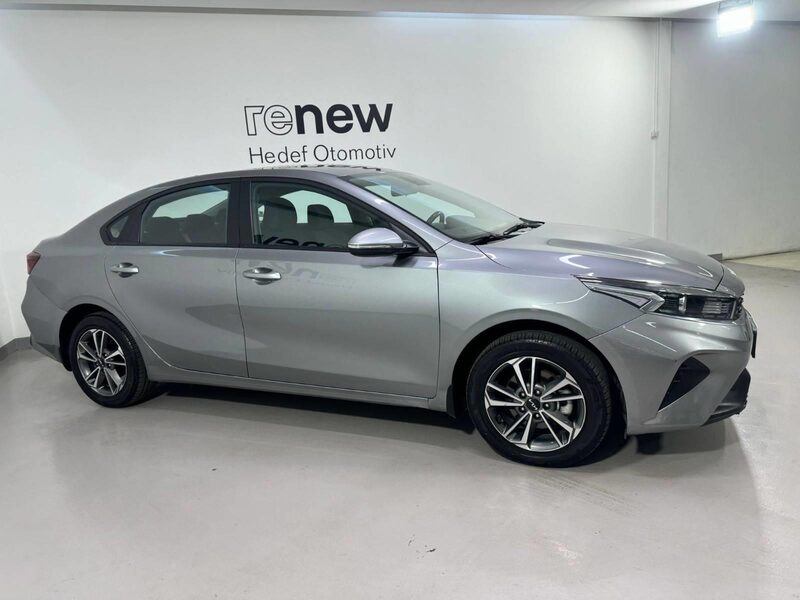 kia-cerato-1-90-461566-3426038.jpeg