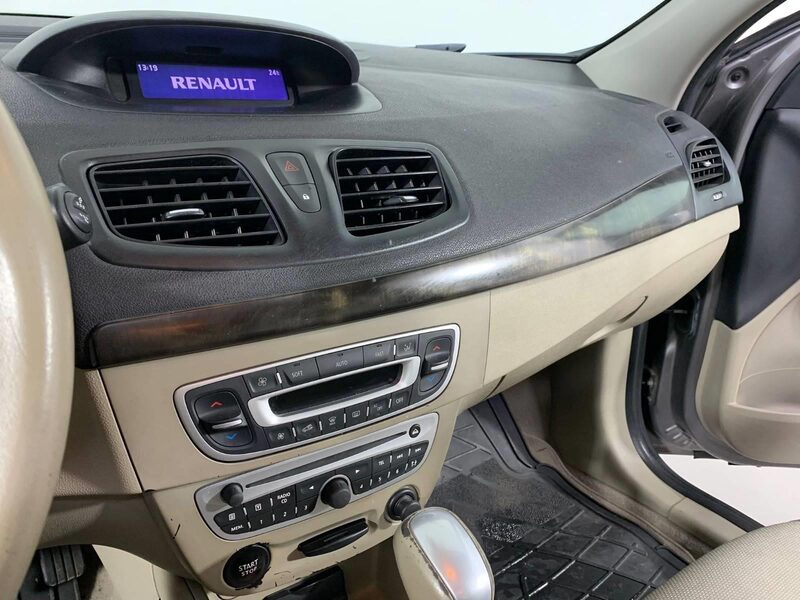 renault-fluence-1-90-460502-3417860.jpeg