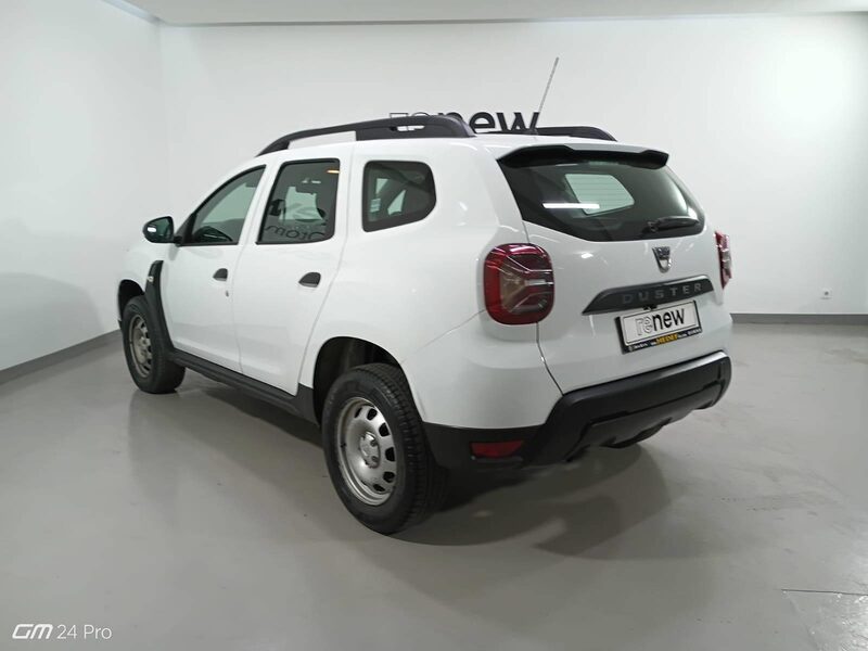 dacia-duster-1-90-465029-3450429.jpeg